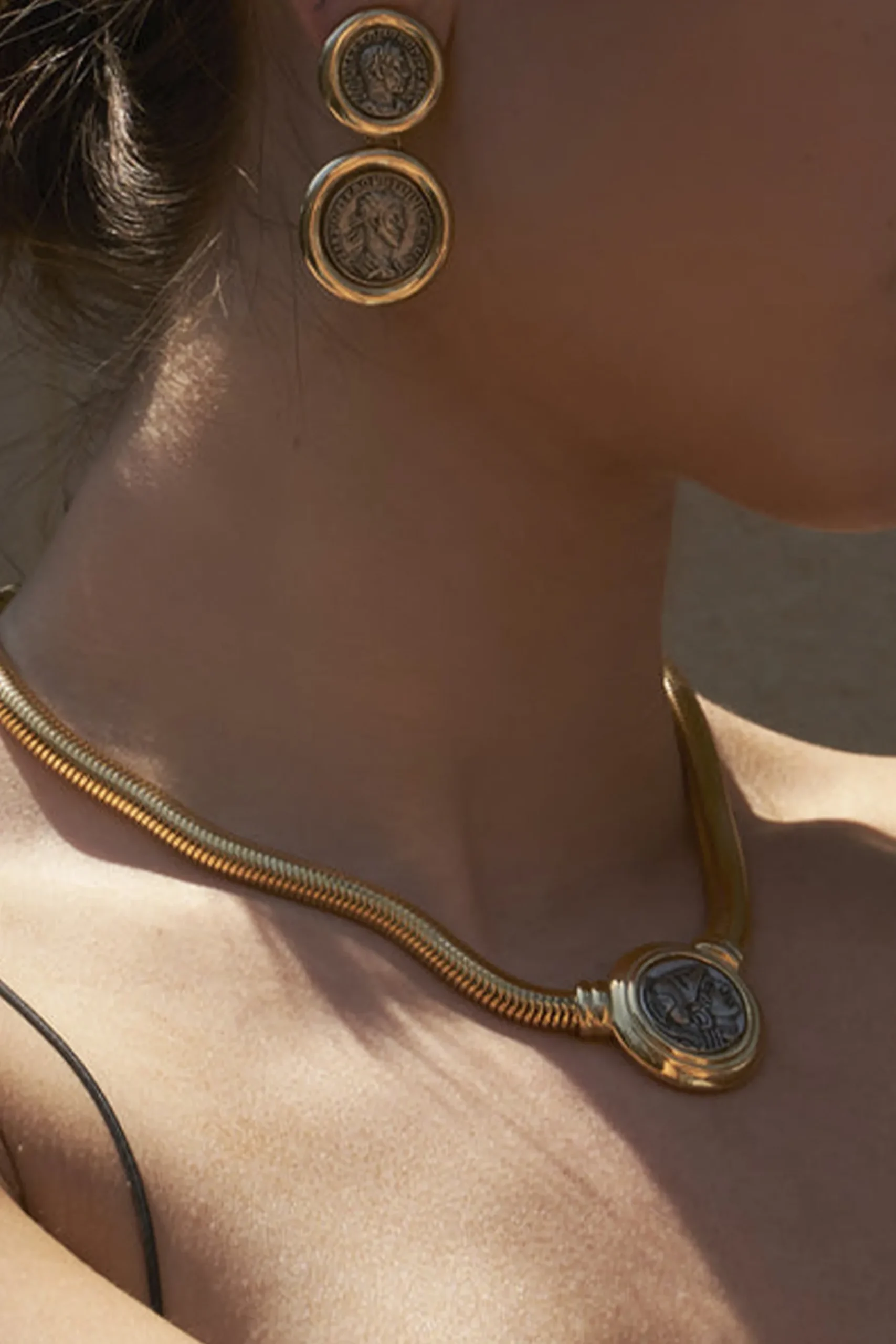 Ben Amun Centro Earring - Gold