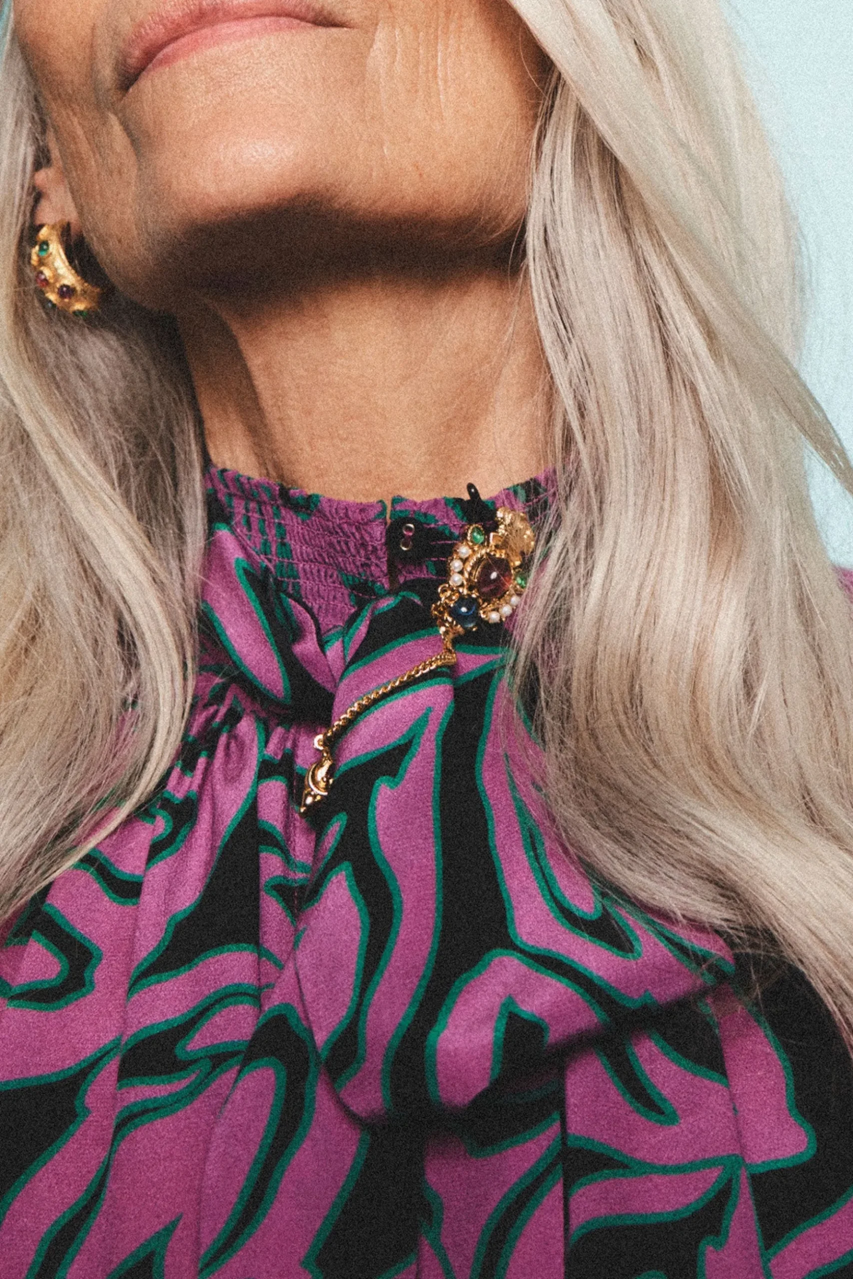 Ben Amun Pitcher Pin - Gold