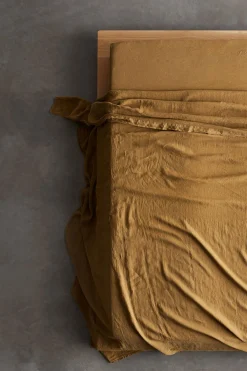 Hanna Hygge                        Flat Sheet