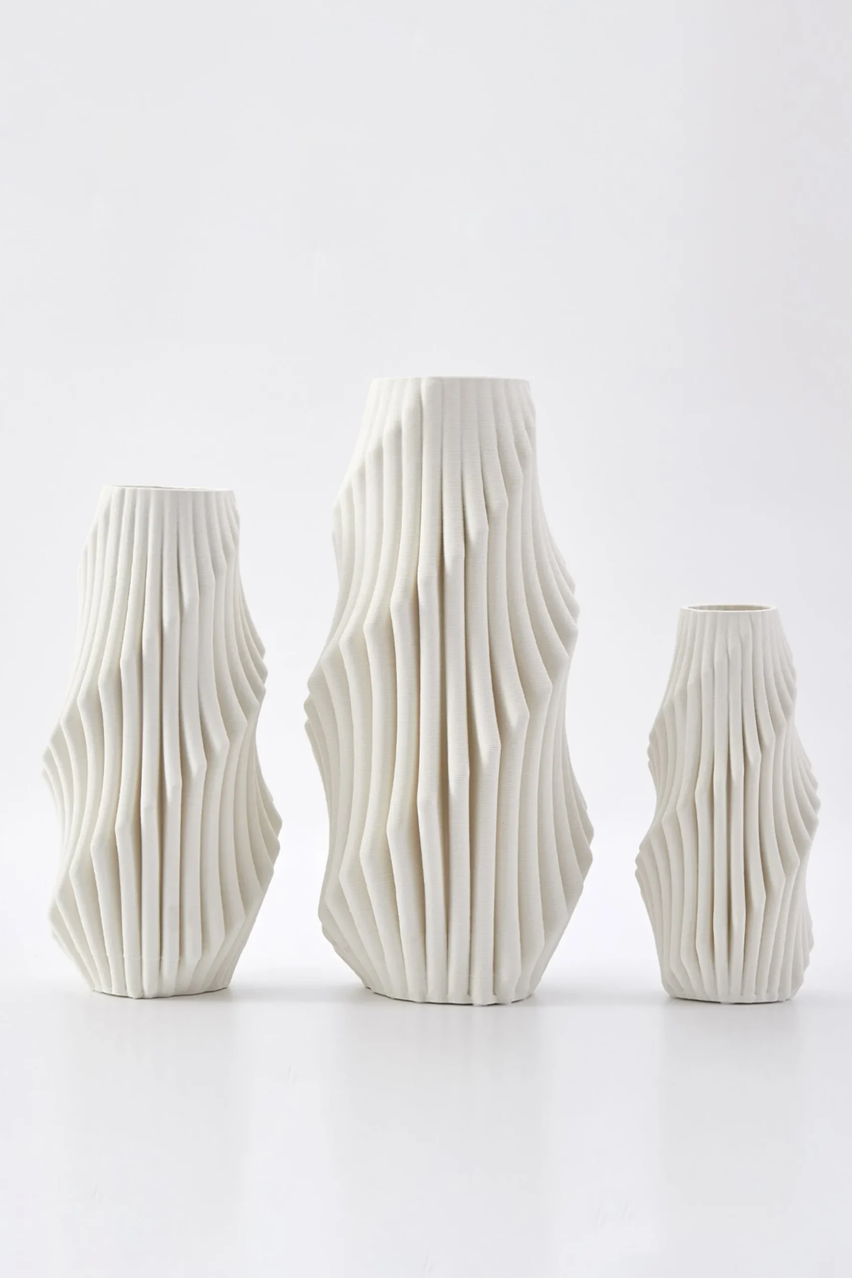Husk Plume Vase - Ivory