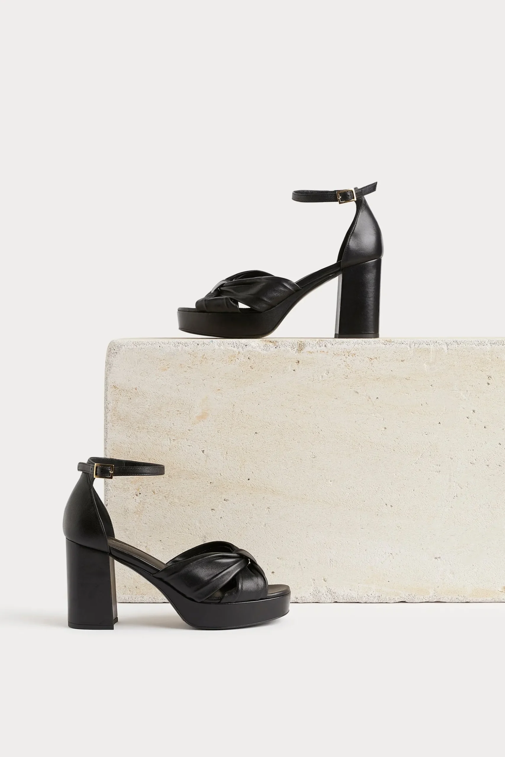 Husk UMA PLATFORM - Nero